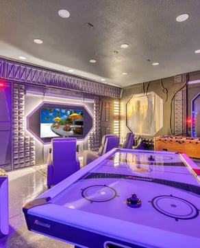 Large 6-8 Bedroom