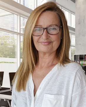 Yvonne — Reservations Manager & Booking Boss