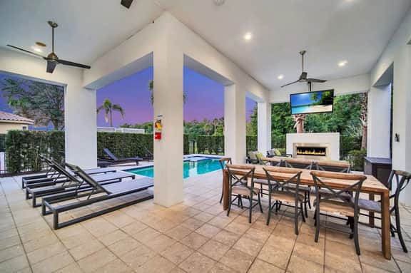 Contemporary Oasis